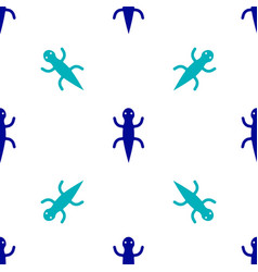 Blue Lizard Icon Isolated Seamless Pattern