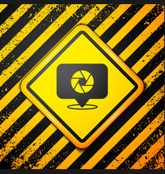 Black Camera Shutter Icon Isolated On Yellow